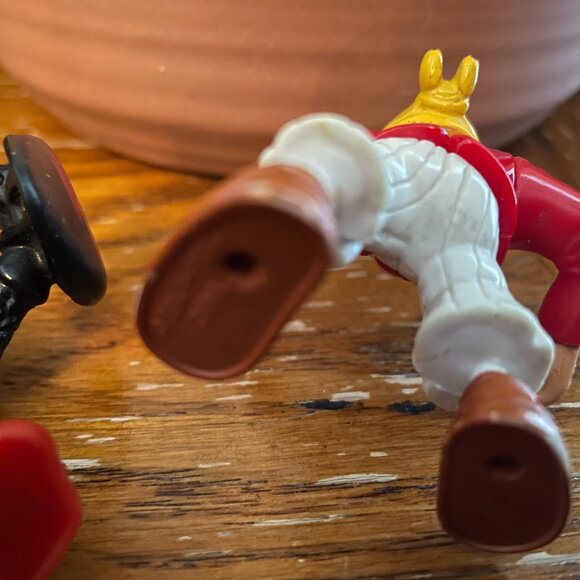 Fisher-Price  Pirate w/ Sword & Red Gold Black Knight - Picture 6 of 6